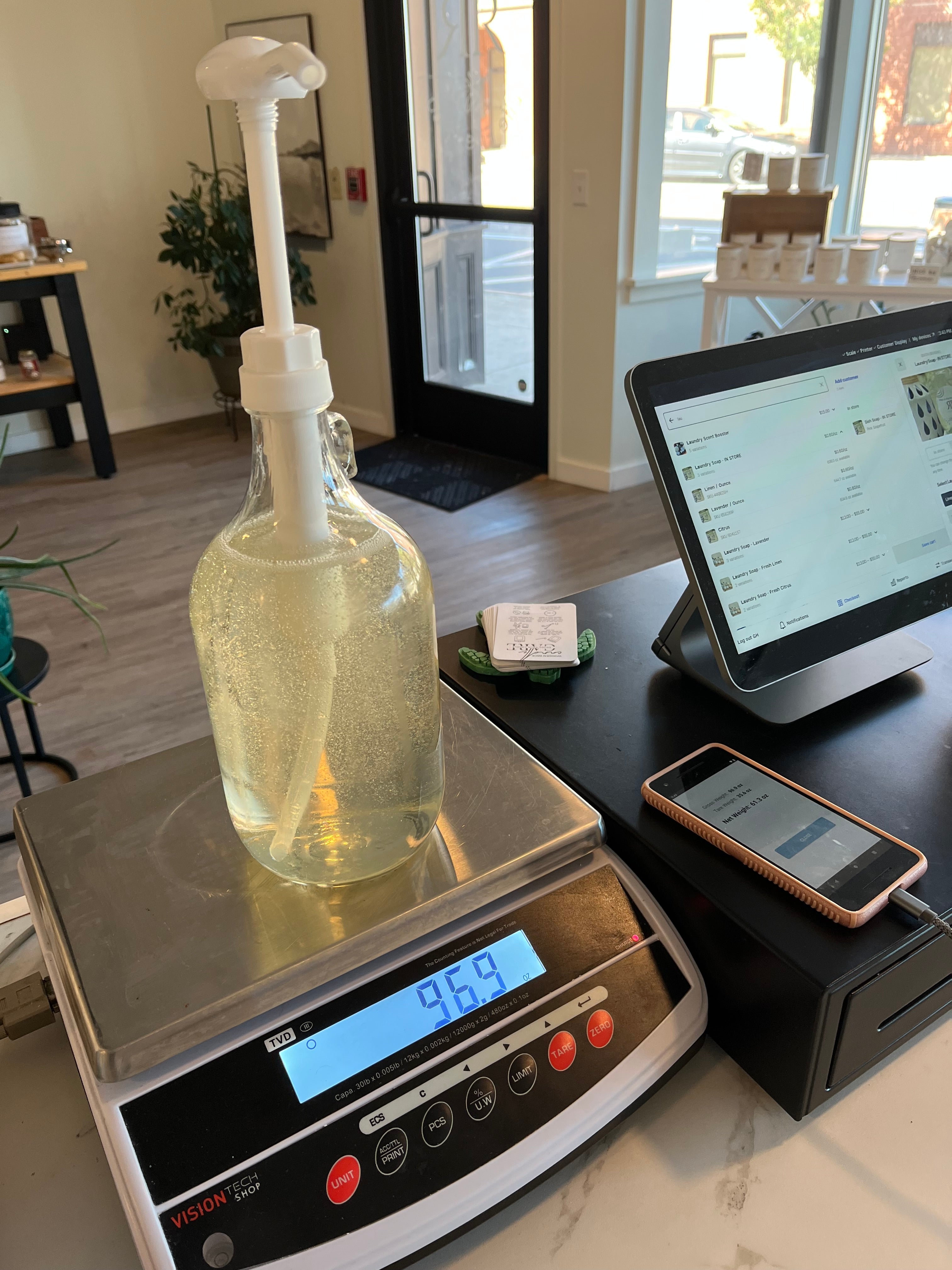How to Properly Refill and Reuse Your Cleaning Products