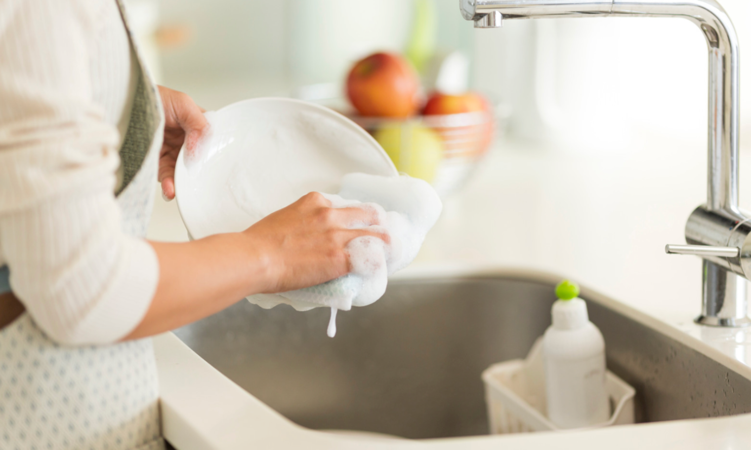 How To Choose the Most Eco-Friendly Dish Soap