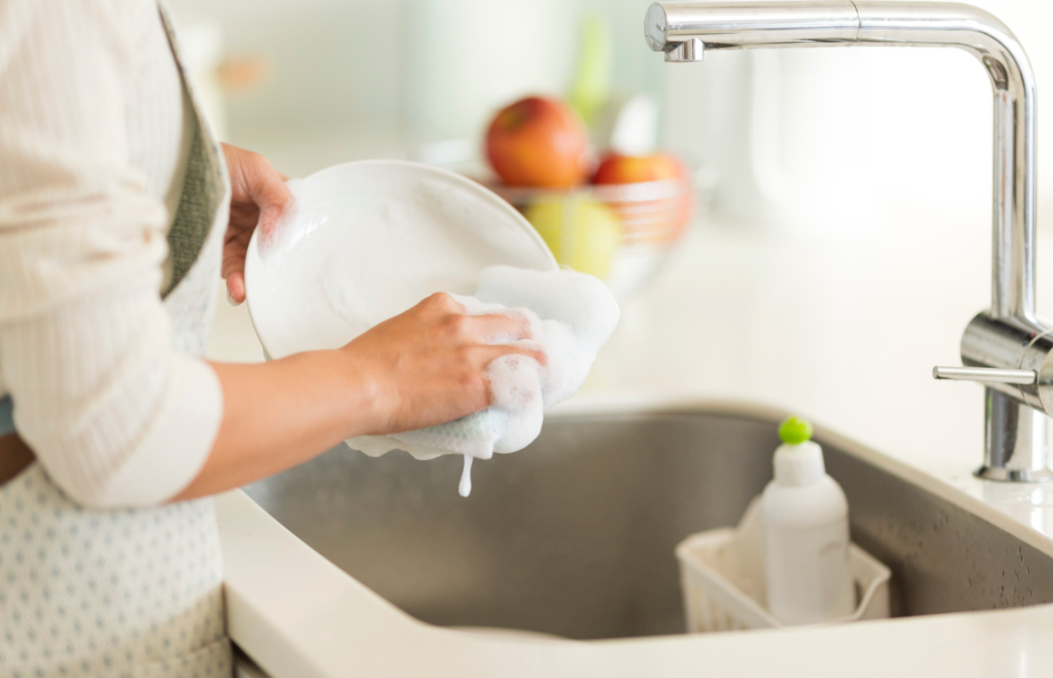 How To Choose the Most Eco-Friendly Dish Soap