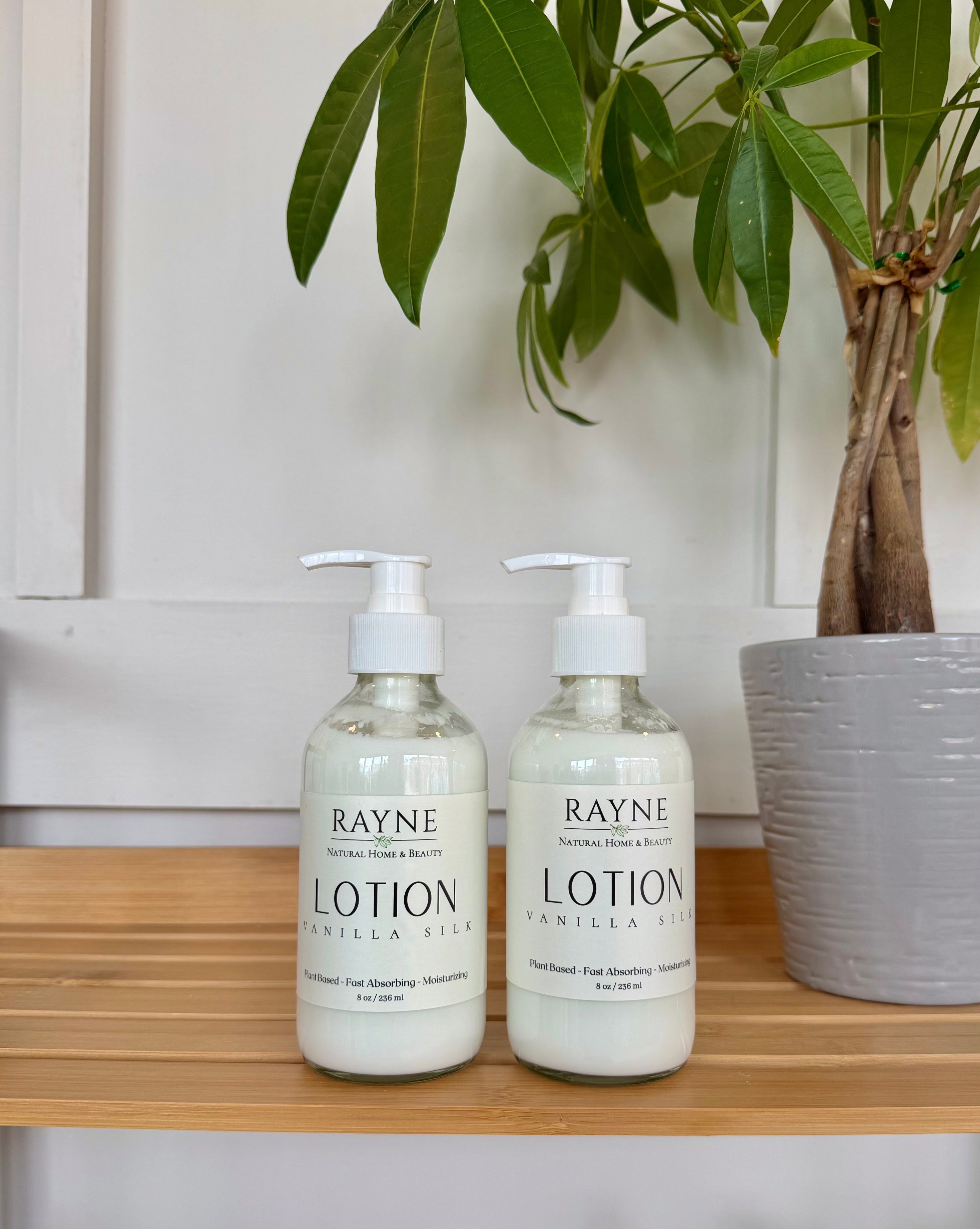 Vanilla Silk Moisturizing Body Lotion - Creamy Vanilla & Sandalwood